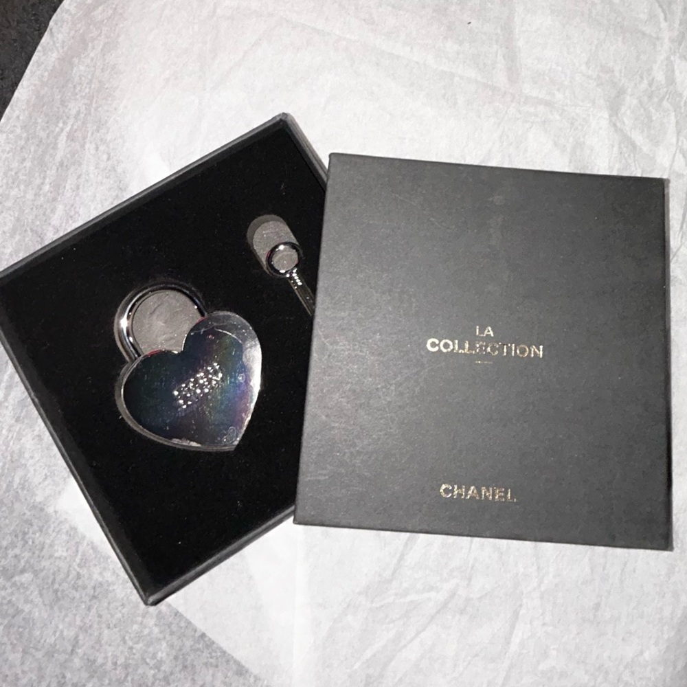 CHANEL Heart Compact Mirror in Silver